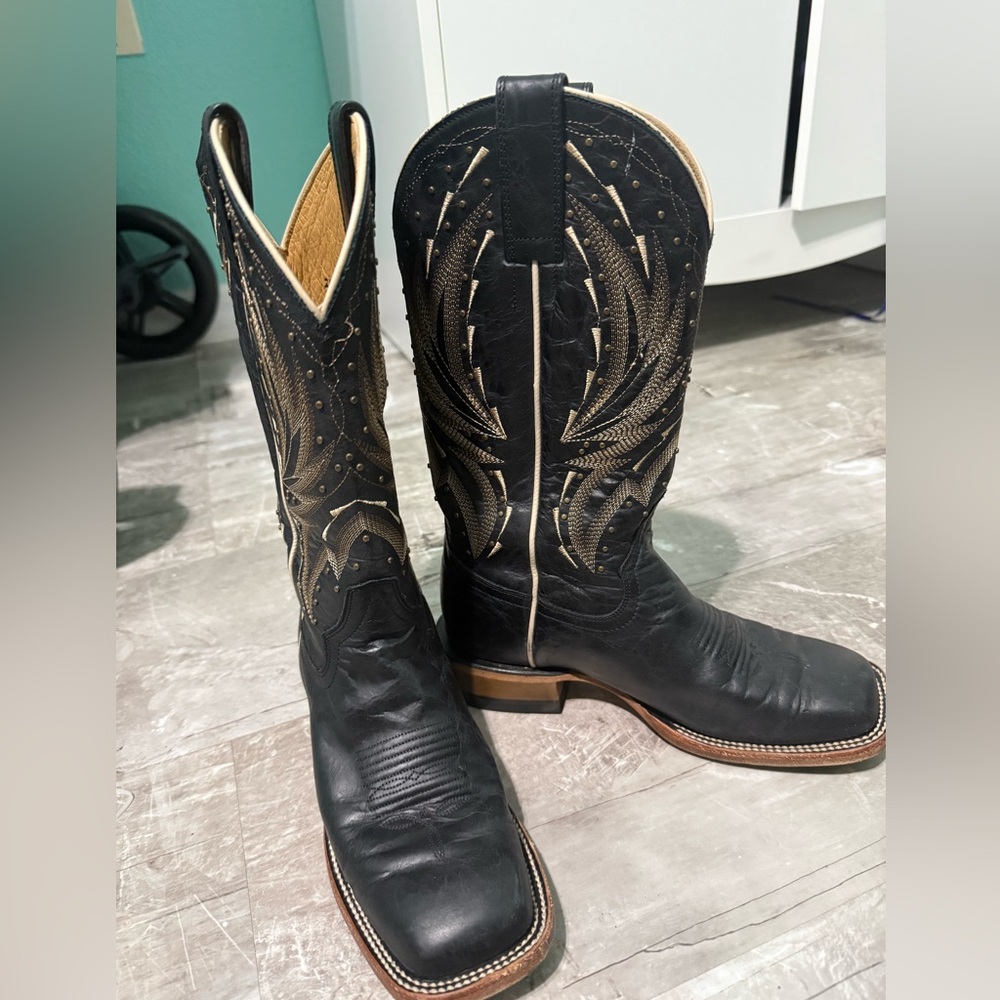 Shyanne Black and Tan Embroidered Ankle Boots